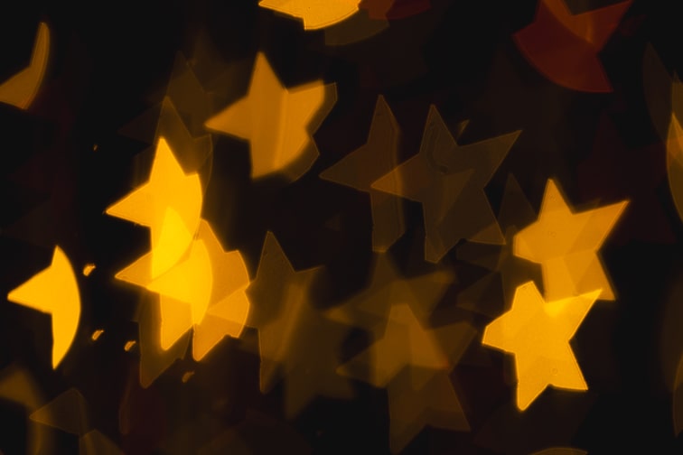 yellow star bokeh lights with copy space on dark b 2025 04 04 04 59 47 utc min Psychologische Onlineberatung